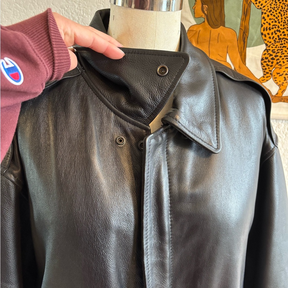 Leather flight jacket - Picture 7 of 13